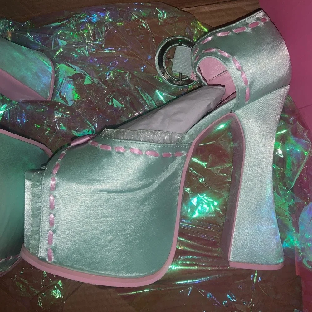 Pink & green heels from Sugar Thrillz Brand New size 9 - Picture 1 of 7
